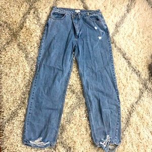 Distressed Boyfriend Jeans